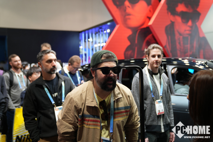 CES 2024盘点：手机新品寥寥AI大模型走向被集成(图9)