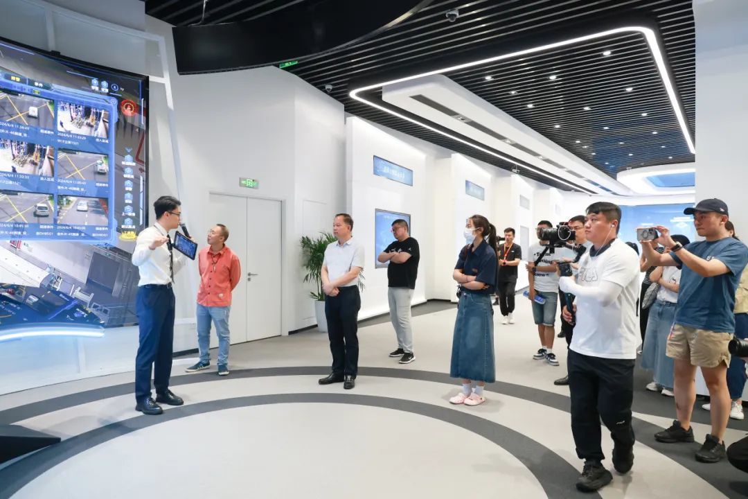 2024“互联中国”公益行动调研采风团走进高新区(滨江)(图5) 2024“互联中国”公益行动调研采风团走进高新区(滨江)(图5)