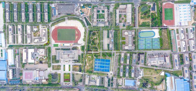 郑州科技学院招生就业处处长汤德钱解读学校2024年招生政策(图3) 郑州科技学院招生就业处处长汤德钱解读学校2024年招生政策(图3)